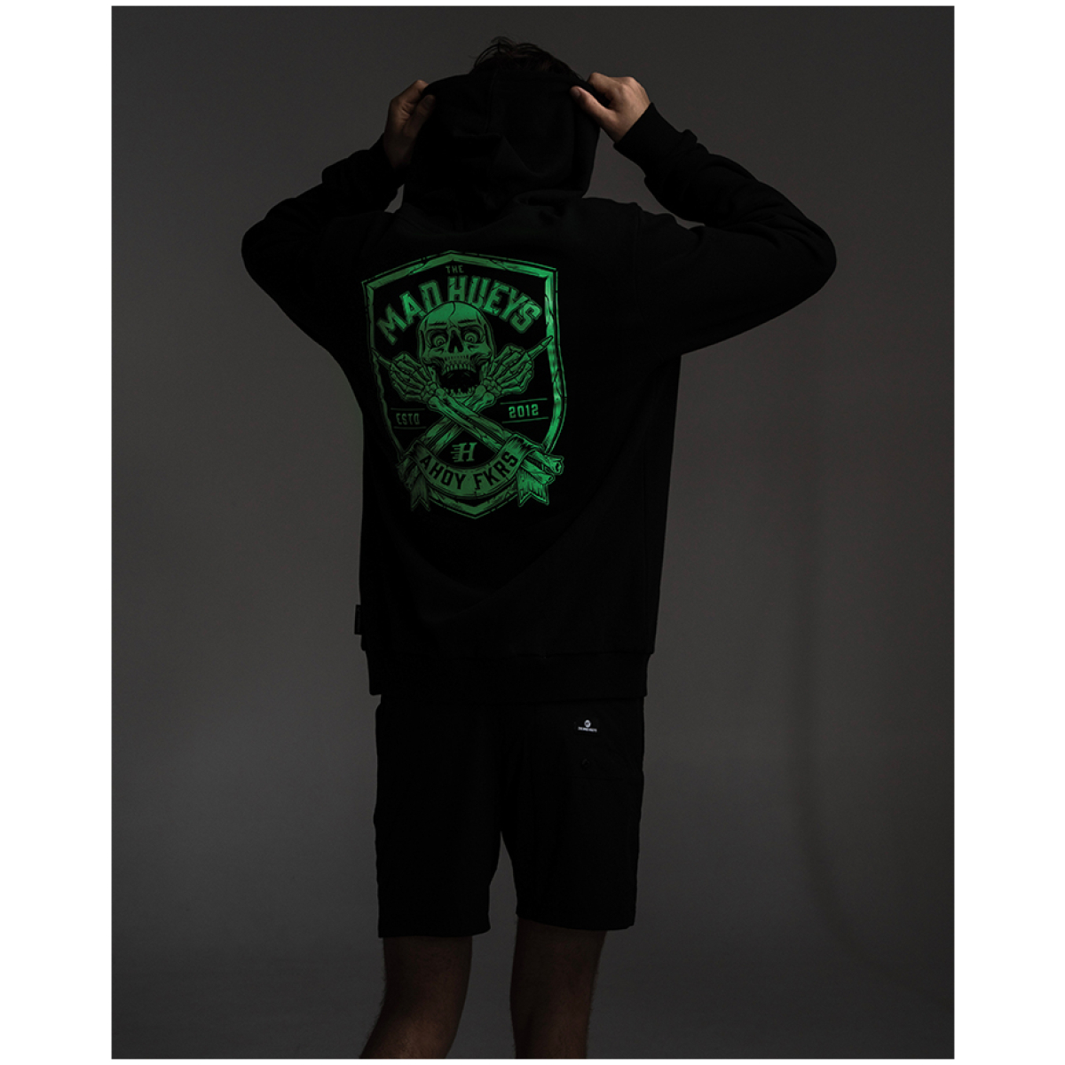 THE MAD HUEYS Ahoy FKRS Shield Hooded Pullover – Black