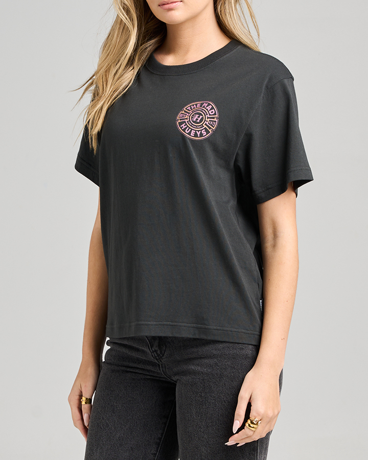 THE MAD HUEYS Mad Series Women’s SS Tee – Vintage Black - Imagen 3