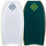 Dos bodyboards, uno blanco con logotipo H azul y otro verde oscuro